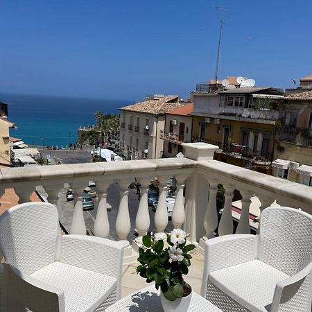 Terrazzo Del Borgo Bed & Breakfast Tropea Exterior photo